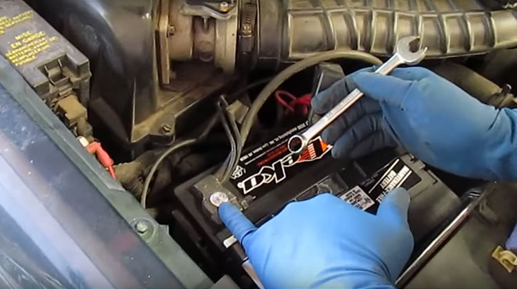 How to check and replace your battery by using the date code on a Ford Ranger